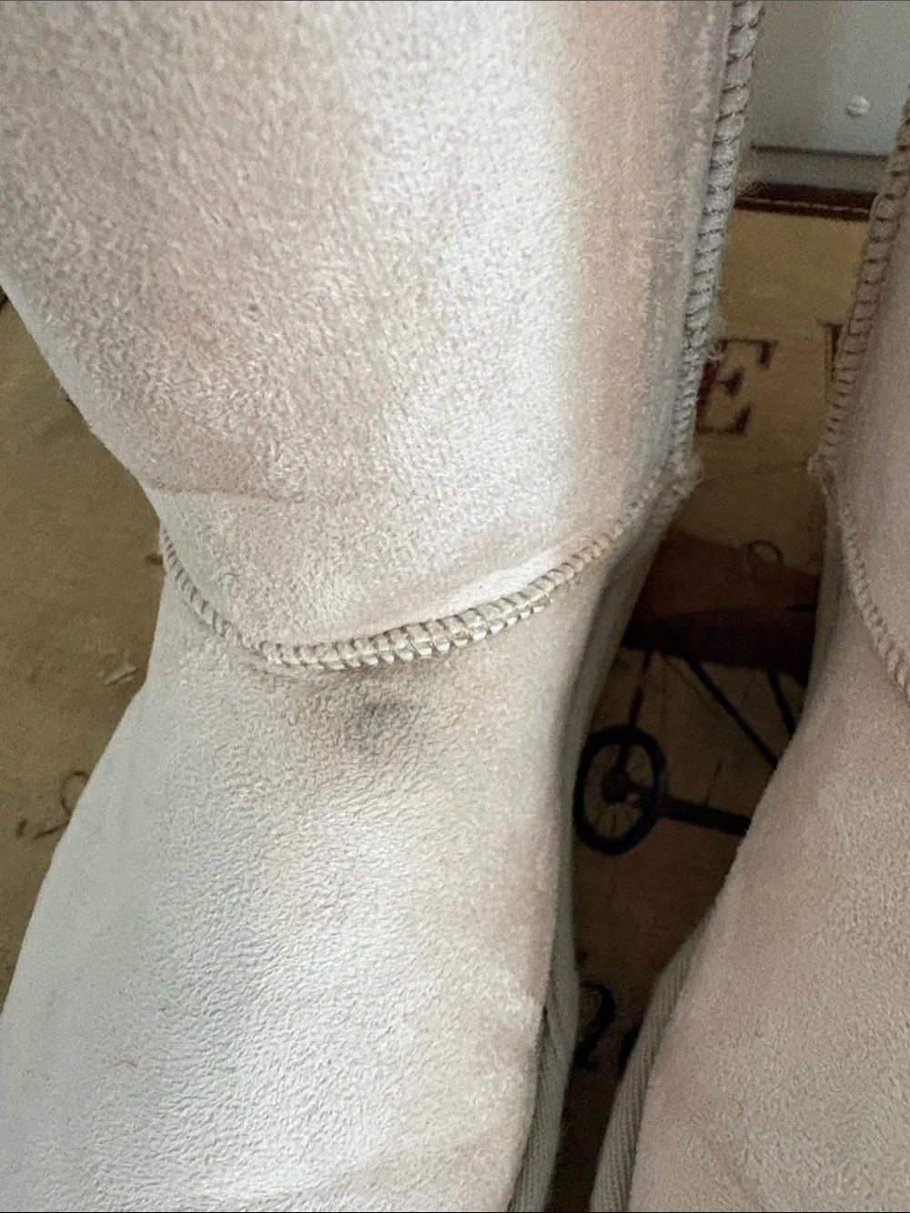 UGG Women's Button Short Boots Cream Colored